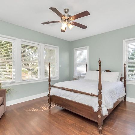 2 Kitchens,2 Living Rooms,4 Bedrooms-Close To All! 加尔维斯敦 外观 照片