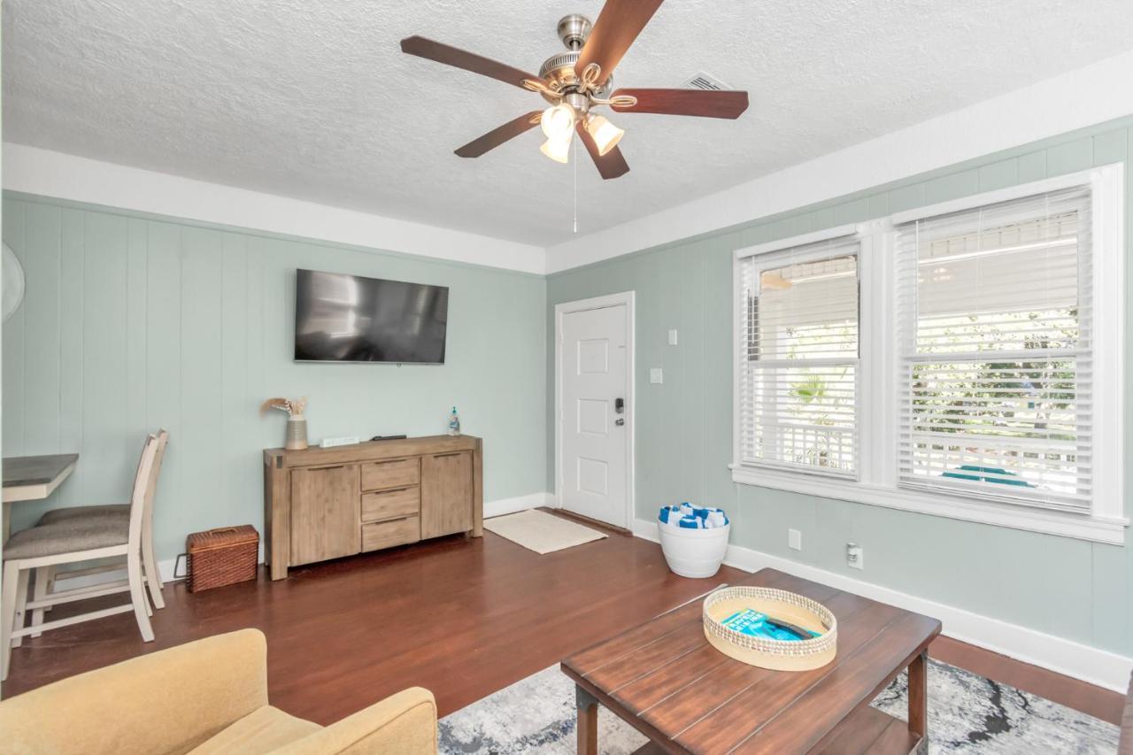 2 Kitchens,2 Living Rooms,4 Bedrooms-Close To All! 加尔维斯敦 外观 照片