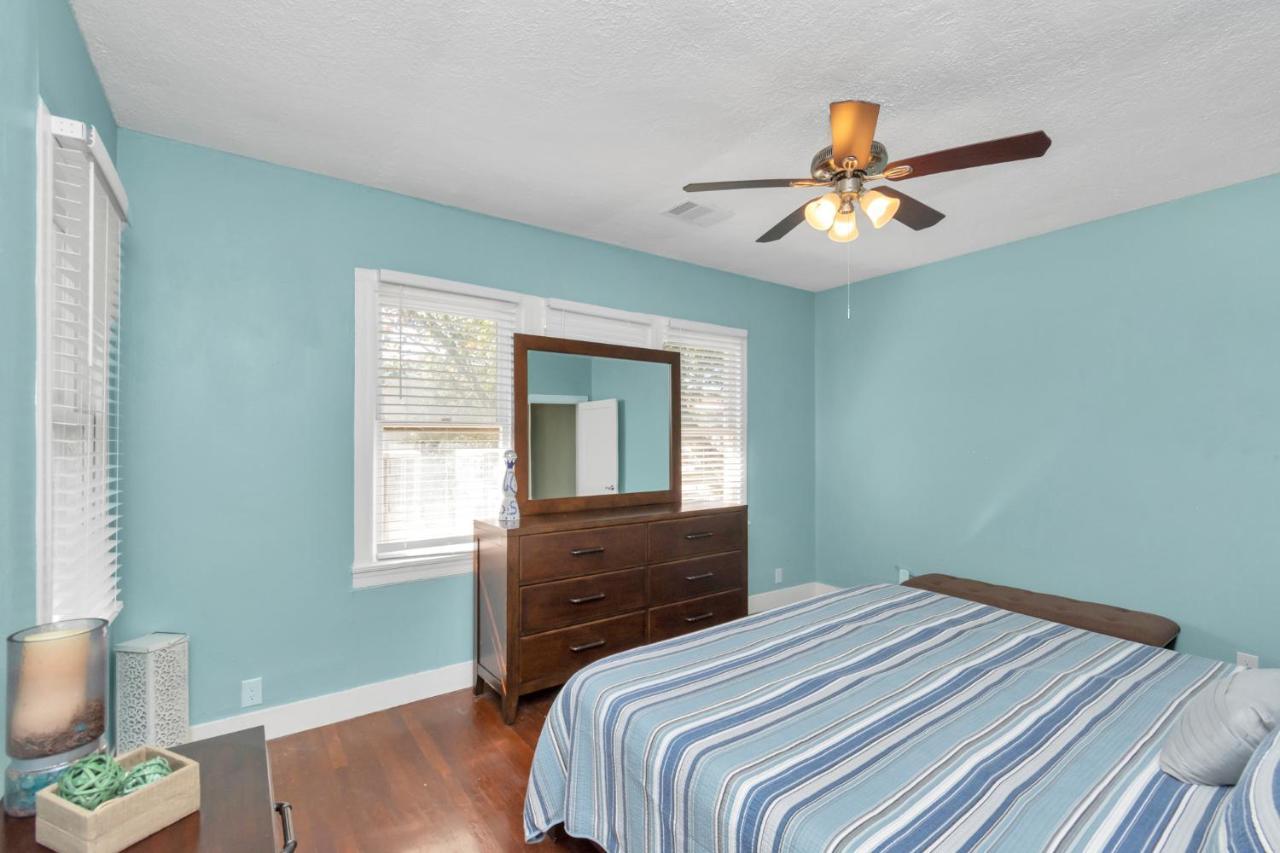 2 Kitchens,2 Living Rooms,4 Bedrooms-Close To All! 加尔维斯敦 外观 照片
